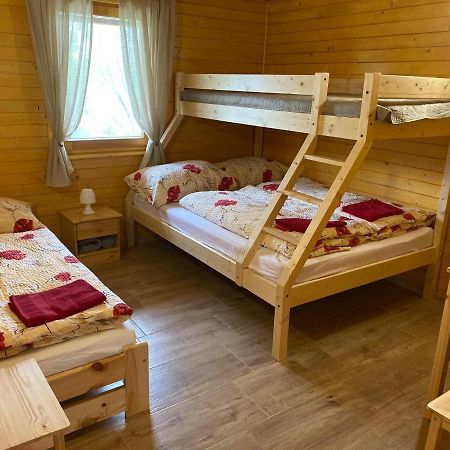 Chata Pri Jazere - 6Km Od Slovakia Ringu Horna Poton Bagian luar foto